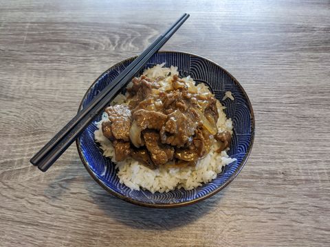 Stir Fried Beef and Onions