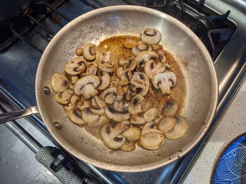Mushrooms and vermouth