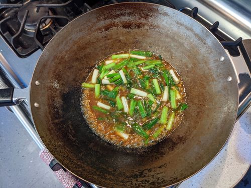 Green onions and sauce