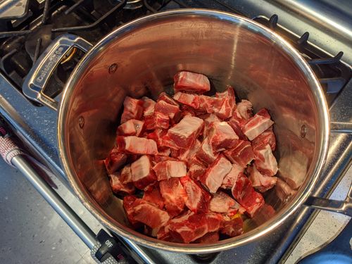 Ribs in pot
